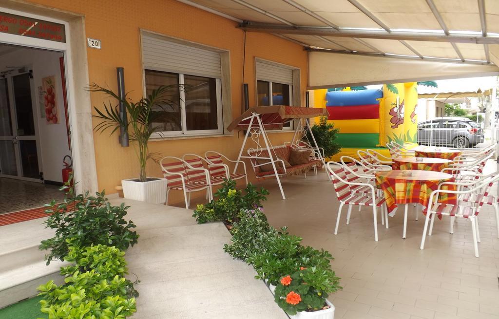 Hotel La Vela Bellaria-Igea Marina Exterior foto